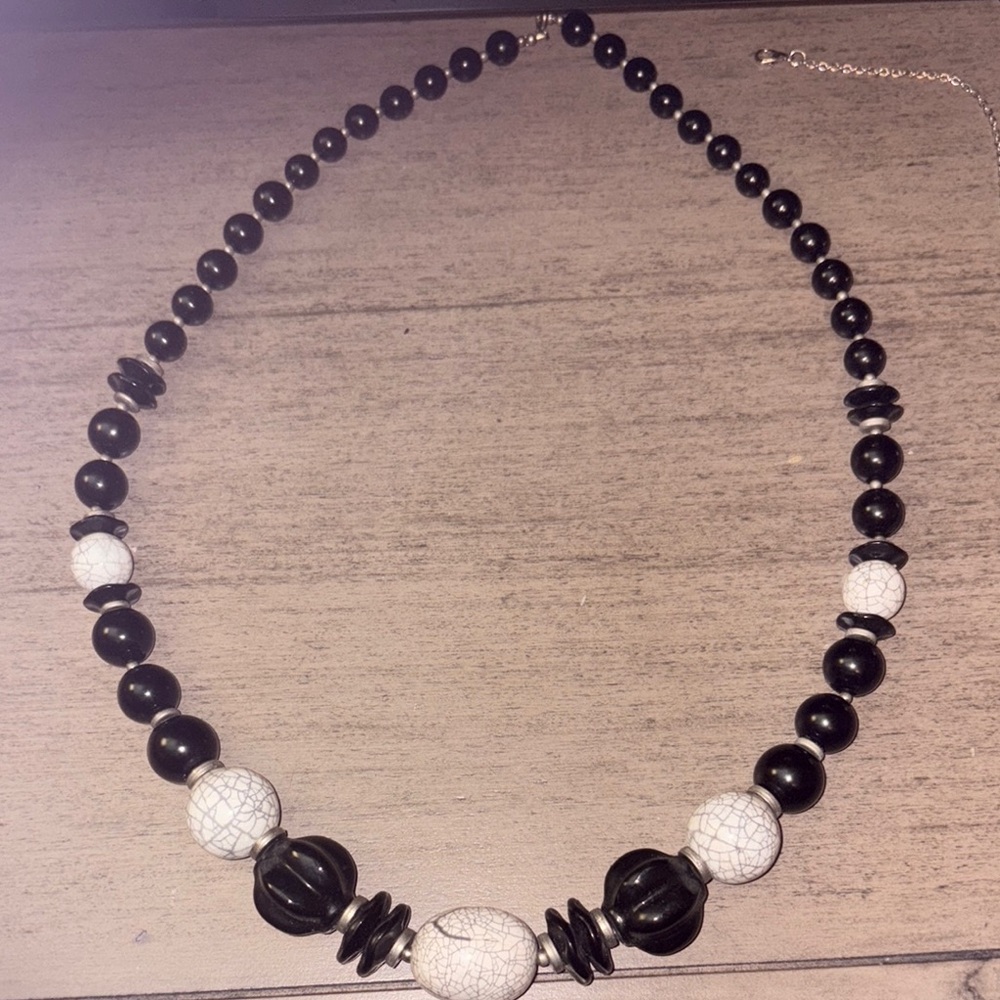 Sleek Black and White Gradient Beaded Necklace